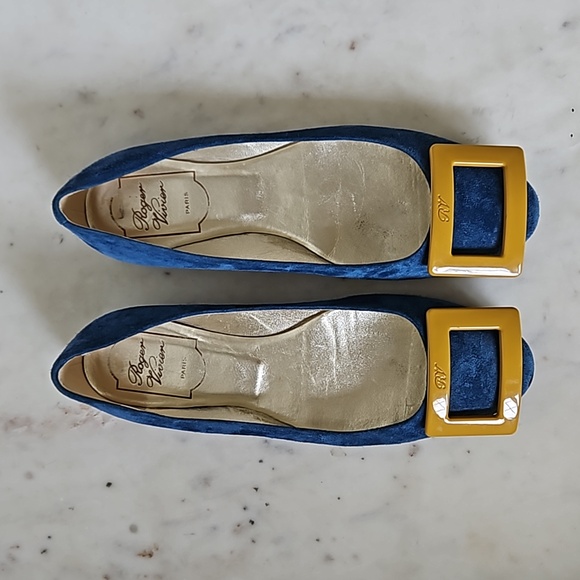 ROGER VIVIER:  Royal Blue Gommette silky soft suede ballet flats - Picture 1 of 7